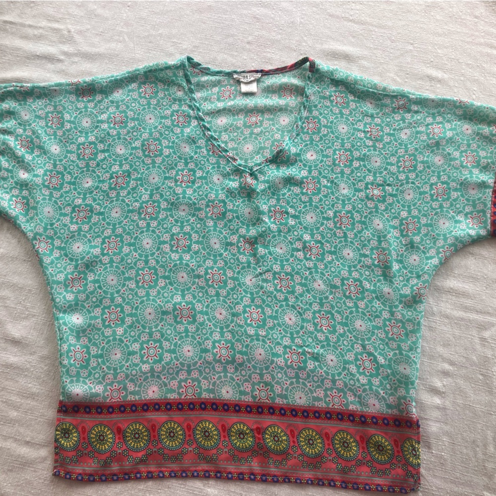 Women's Green Patterned Top Golden state summer style Size small Made in the USA